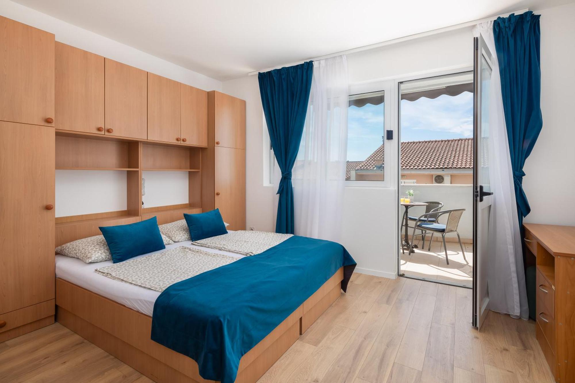 Apartments Near Central Beach With Free Parking Makarska Pokój zdjęcie
