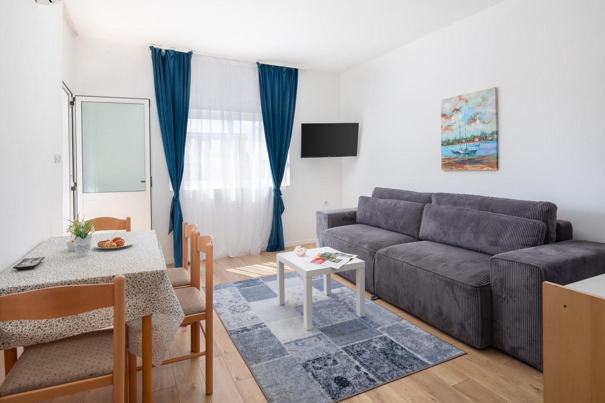 Apartments Near Central Beach With Free Parking Makarska Pokój zdjęcie