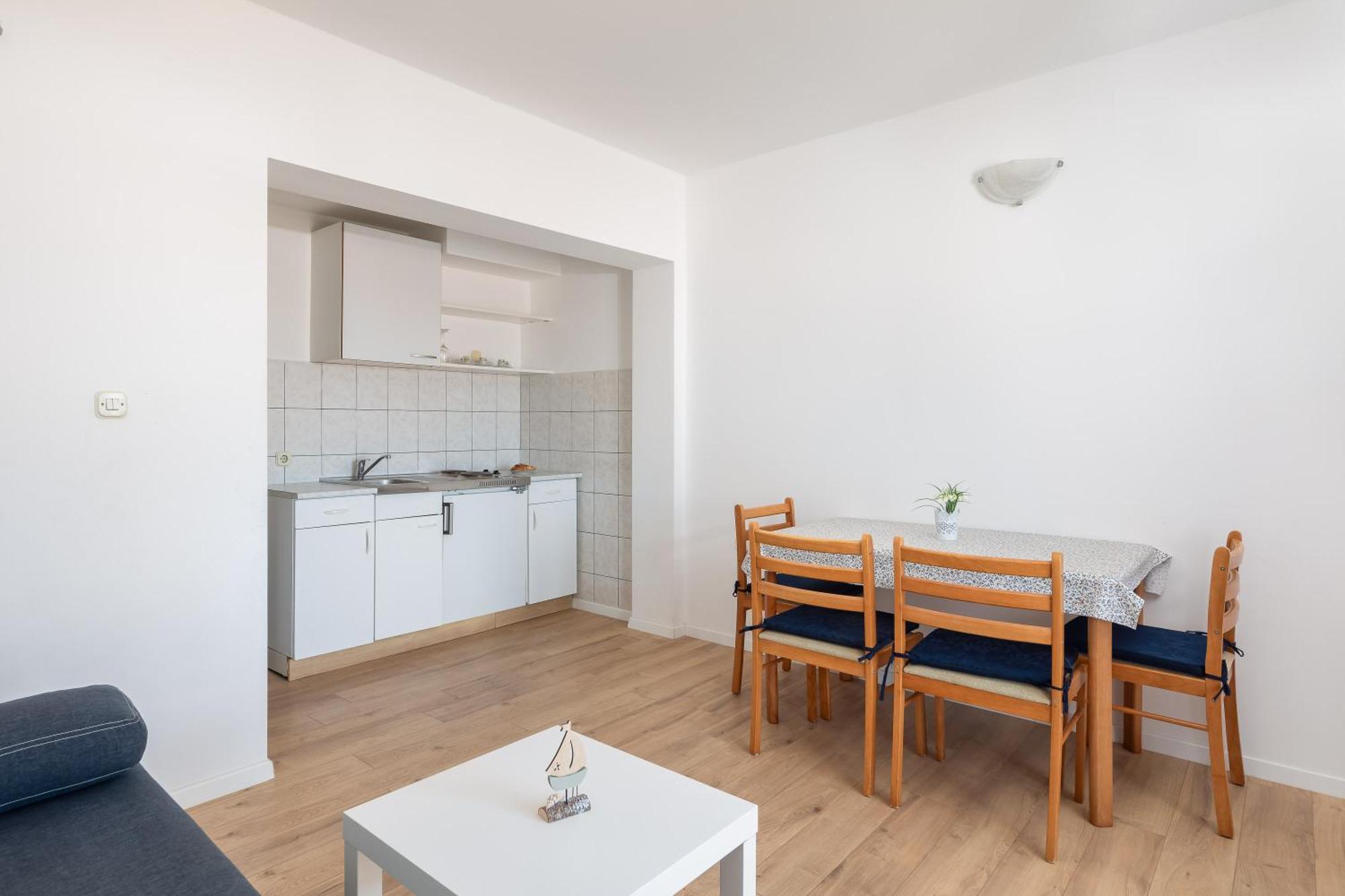Apartments Near Central Beach With Free Parking Makarska Pokój zdjęcie